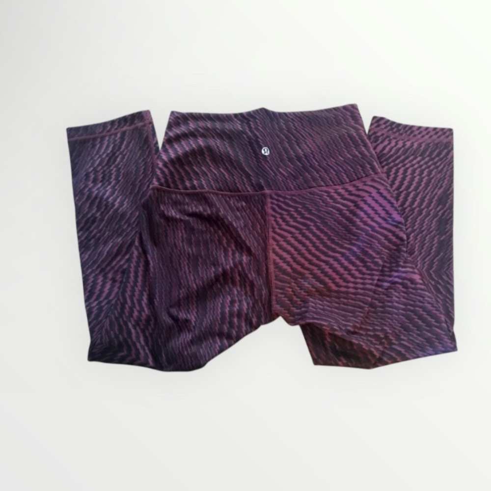 Lululemon Wunder Under Crop (Hi-Rise) *Full-On Luon 6 - Picture 3 of 5